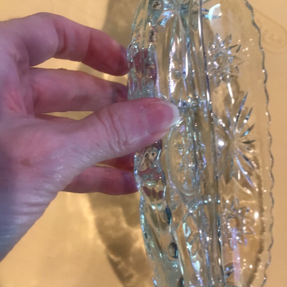 Oval Clear Crystal Glass Divided Candy Nut Relish  Serving Dish - Picture 6 of 11